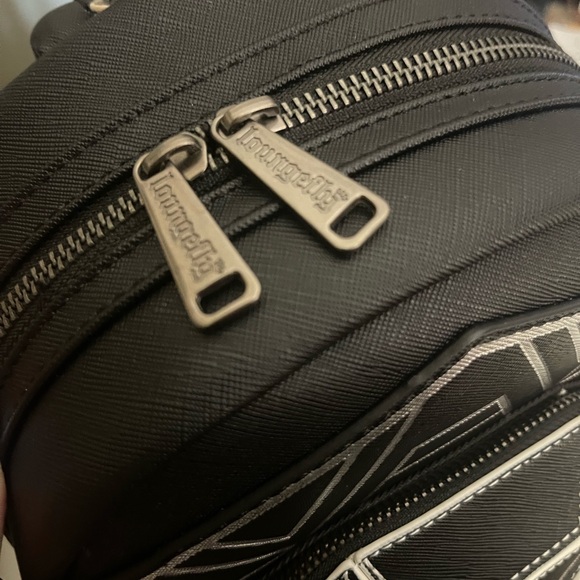 Loungfly Wakanda Forever backpack - Picture 3 of 6